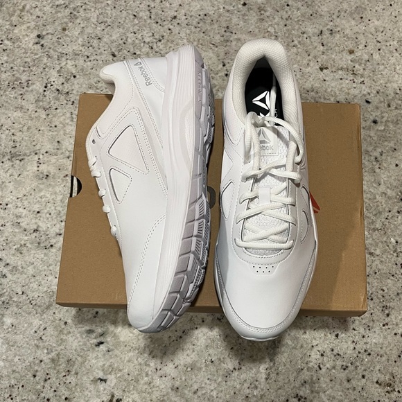 NEW, NEVER WORN, IN BOX. Men’s White Reebok, 8.5, WALK ULTRA 6 DMX MAX 2E - Picture 5 of 7